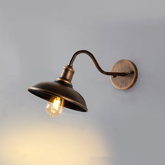 IP65 Outdoor Wall Light in Gold Metal