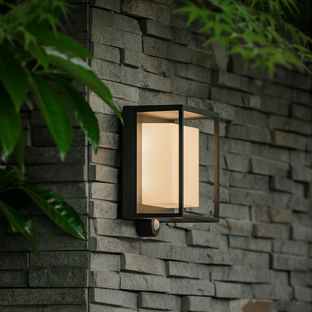 IP65 Solar-Powered Outdoor Wall Light