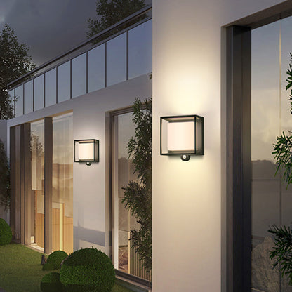 IP65 Solar-Powered Outdoor Wall Light